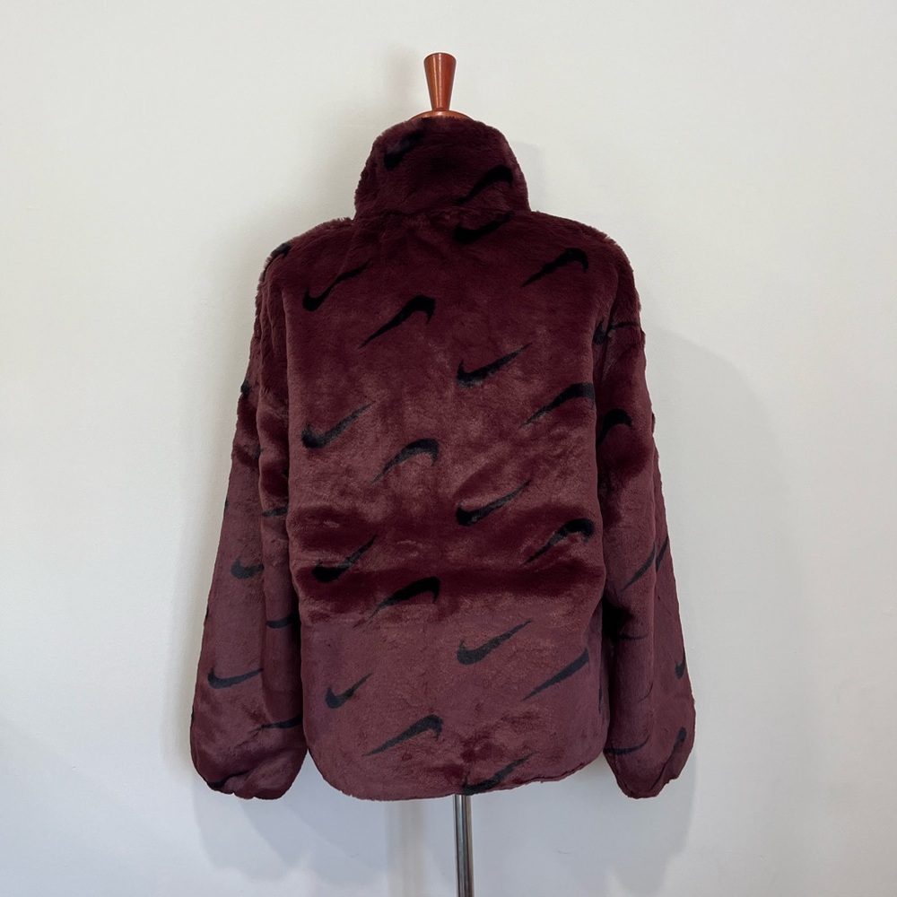 NWT $185 Nike Women's Sportswear Faux Fur Allover Print Jacket Burgundy Small - Picture 3 of 7